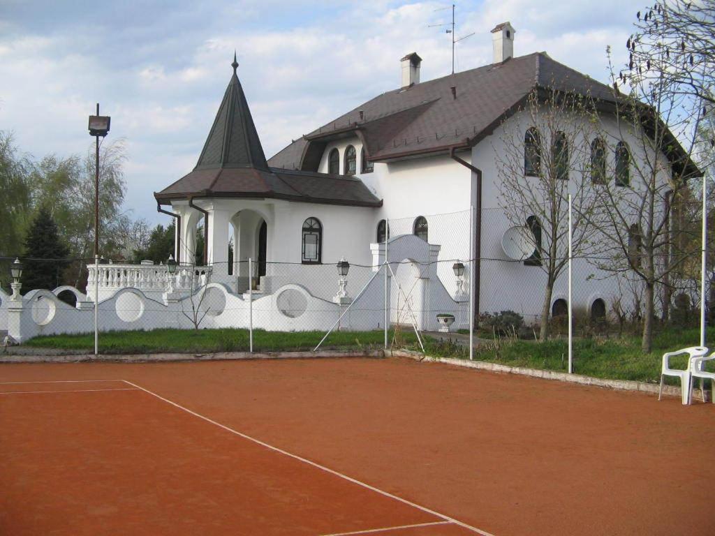 B&B Villa Pipacs Feketic Exterior photo